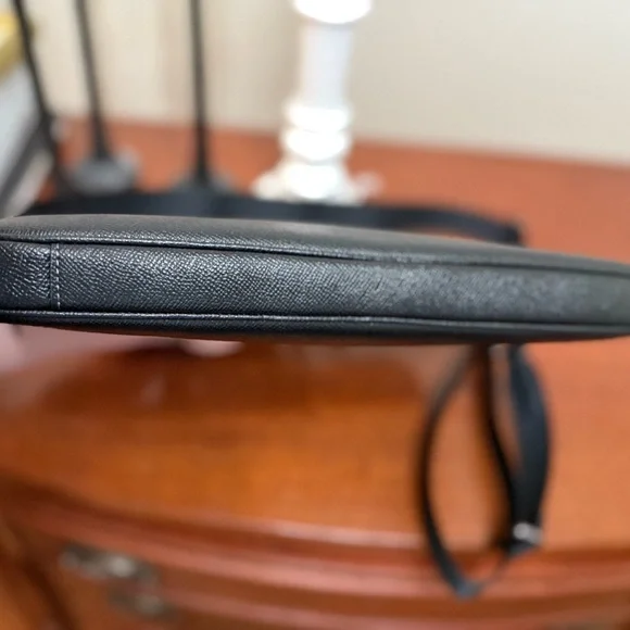 Coach Men’s Liam Compact Brief OFFERS ACCEPTED - Picture 8 of 13